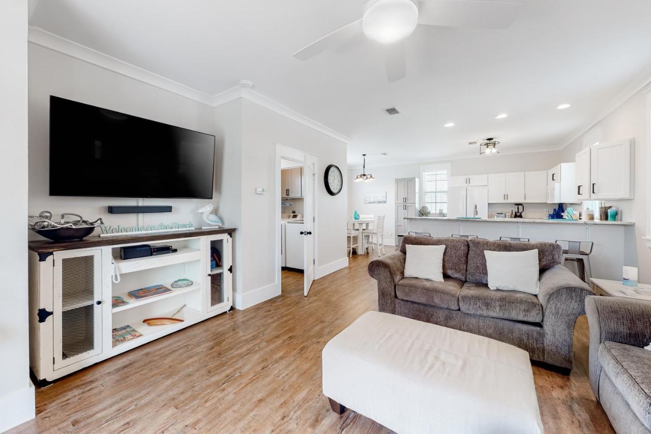Barefoot #b8 Jasmine By The Bay * Highland View