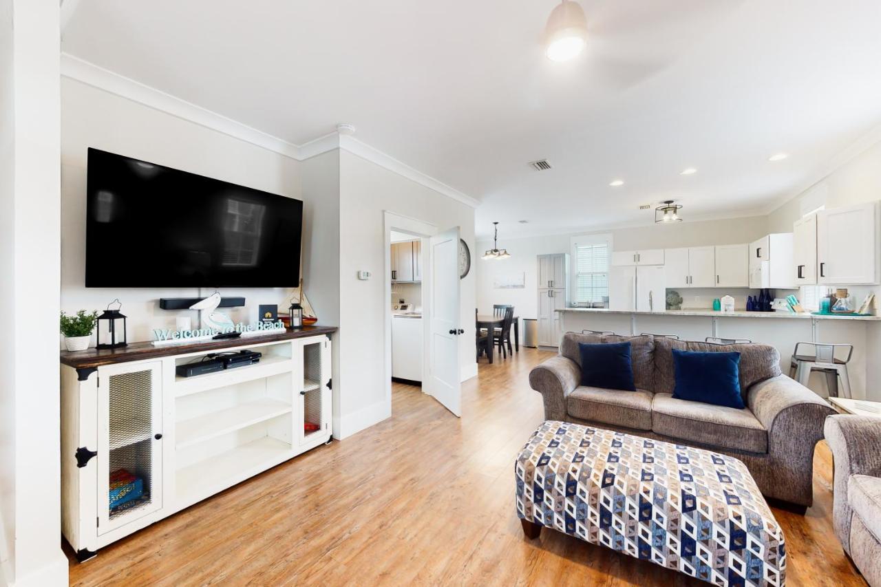 Barefoot #b8 Jasmine By The Bay Holiday home Highland View